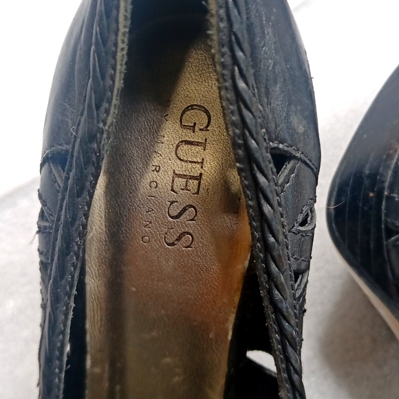 Guess Black Leather Platform Sandals Shoes Pumps with cut out design 4" Heels - Picture 5 of 9